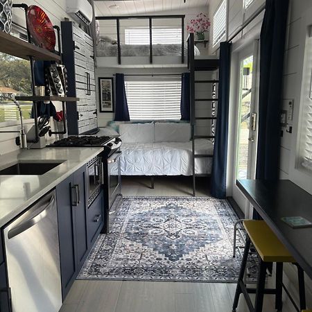 Pet Friendly, Modern Tiny House In Vibrant Clermont Villa Екстериор снимка