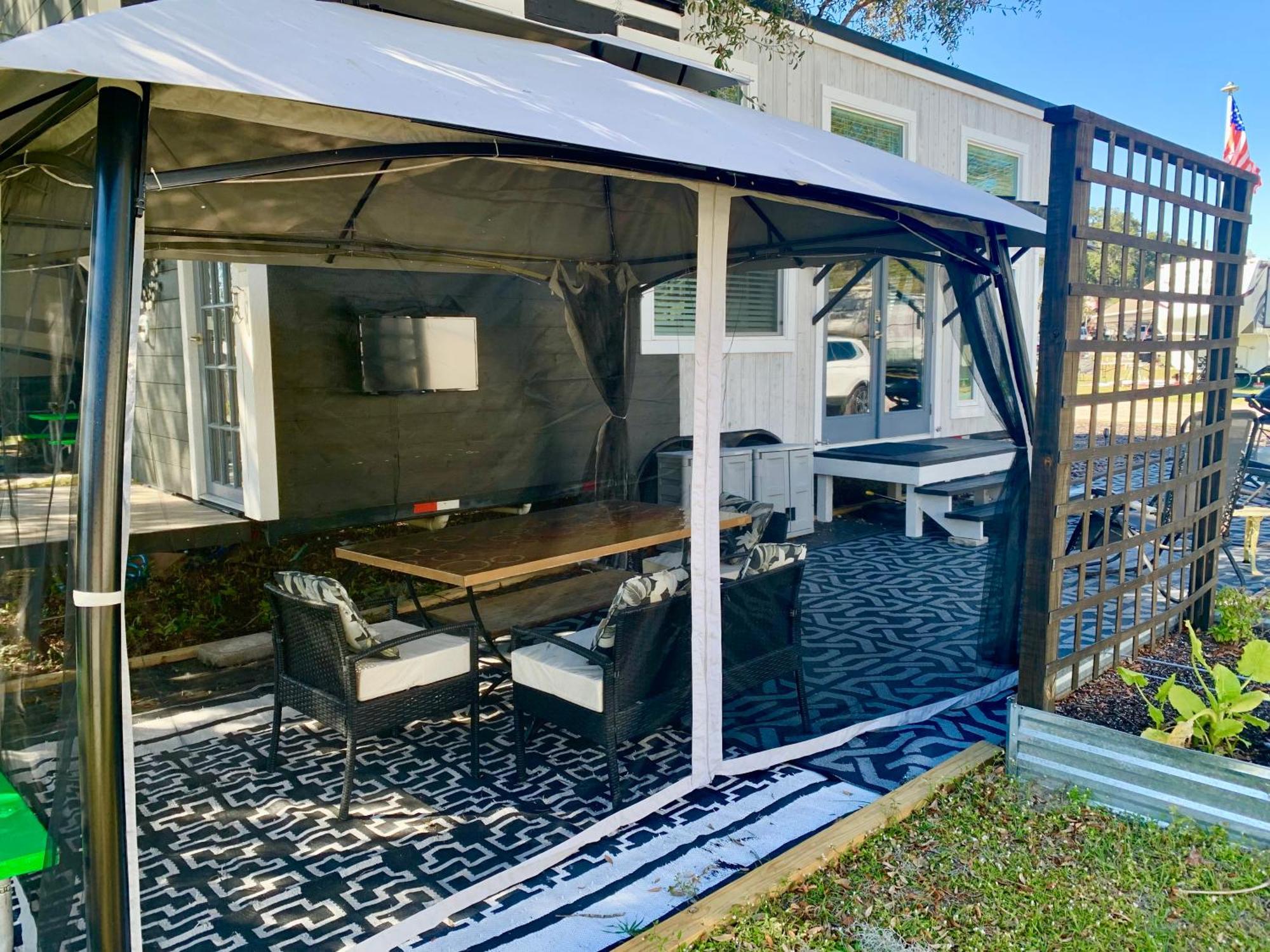 Pet Friendly, Modern Tiny House In Vibrant Clermont Villa Екстериор снимка
