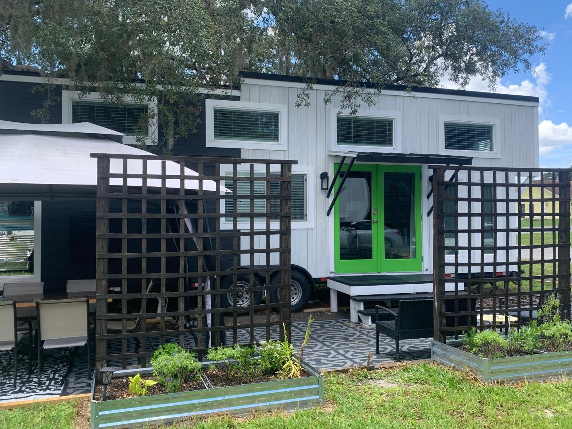 Pet Friendly, Modern Tiny House In Vibrant Clermont Villa Екстериор снимка